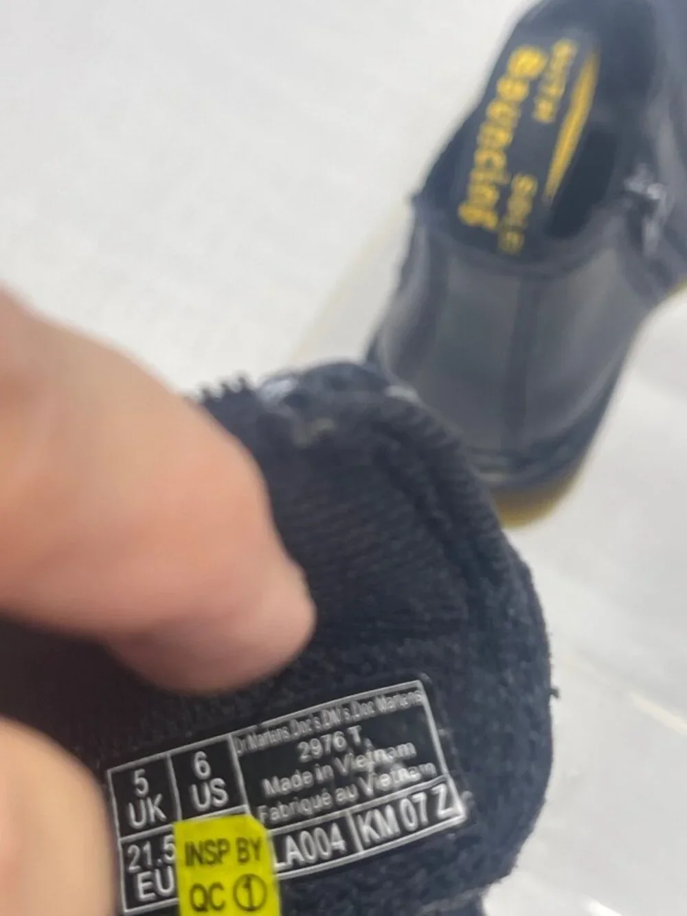 Dr. Marten's Toddler 2976 Chelsea Black Leather Boot SZ 6 Unisex Classic Durable